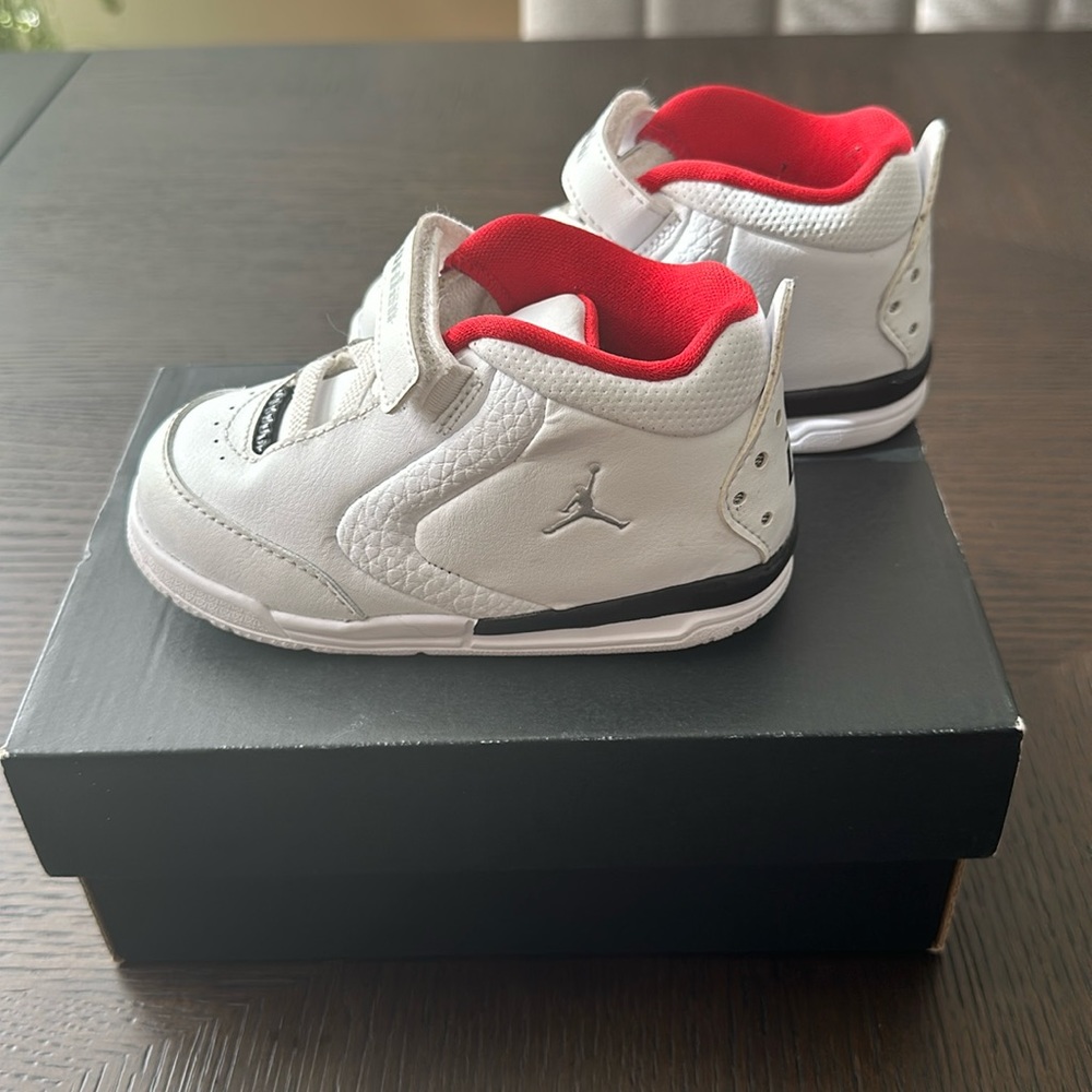 Jordan big fund toddler sneakers